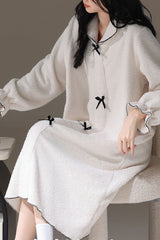 Mute Sheep Neckline Detail