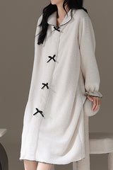 Mute Sheep Neckline Detail