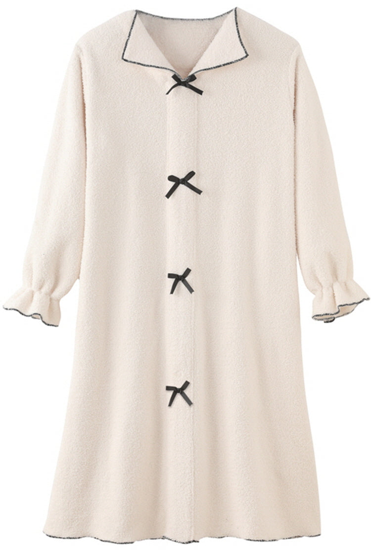 Mute Sheep Neckline Detail