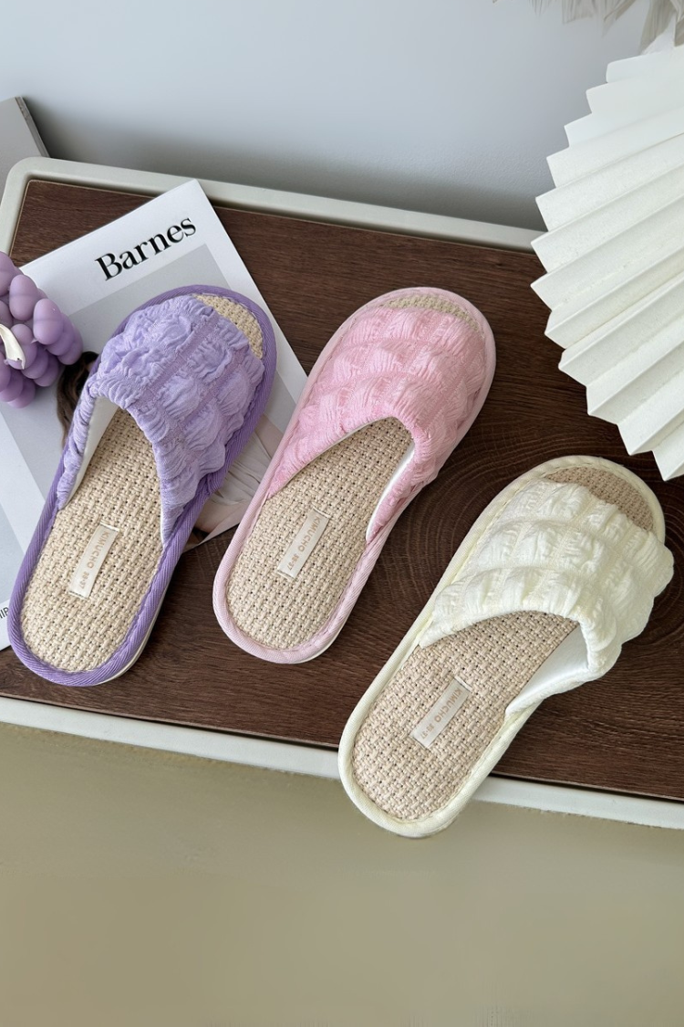 Cloud Pieces Slippers