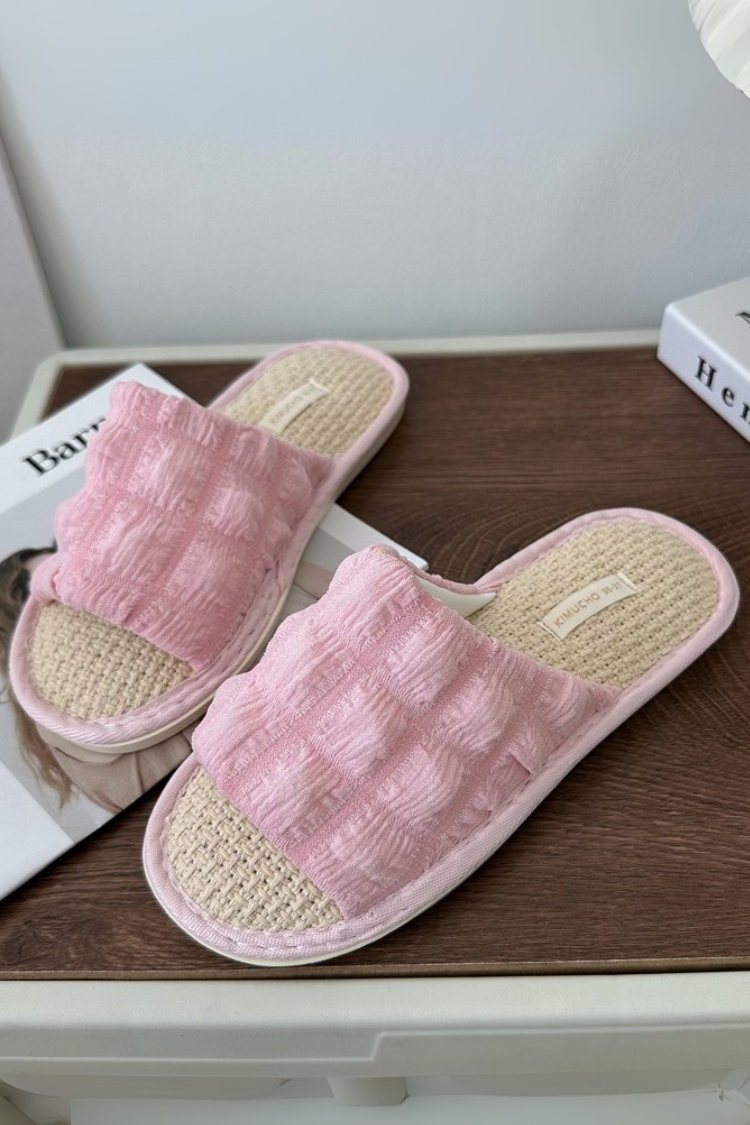 Cloud Pieces Slippers